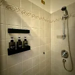 Daire Beautiful On - Private Parking *