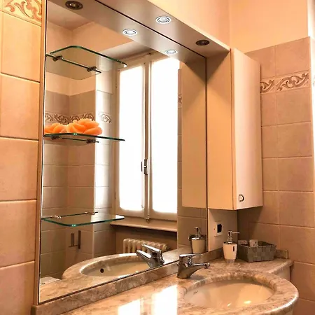 Appartamento Stunning Renovated Flat On With Parking Mezzegra